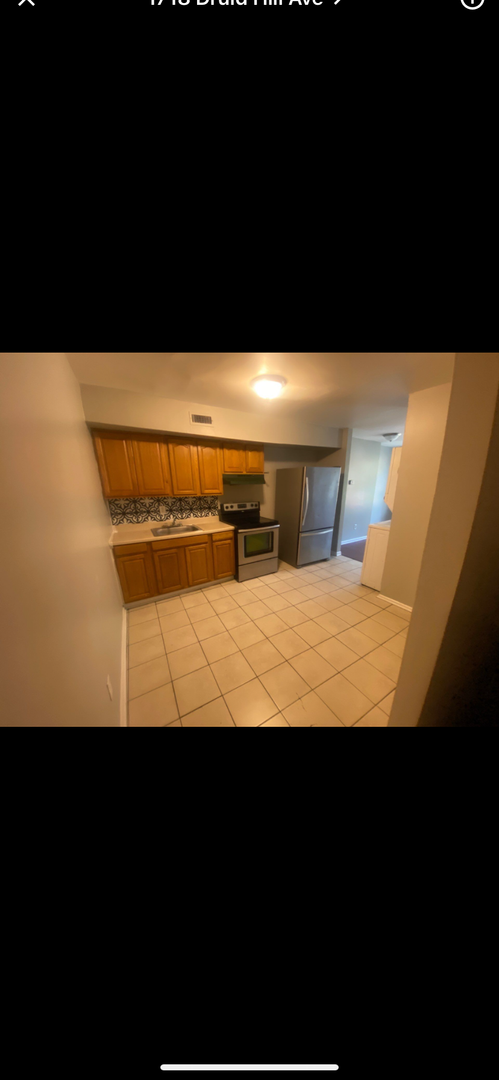 2 beds, 1 bath, $1,200