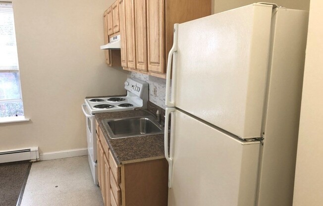 2 beds, 1 bath, 700 sqft, $3,300, Unit 6(3A)