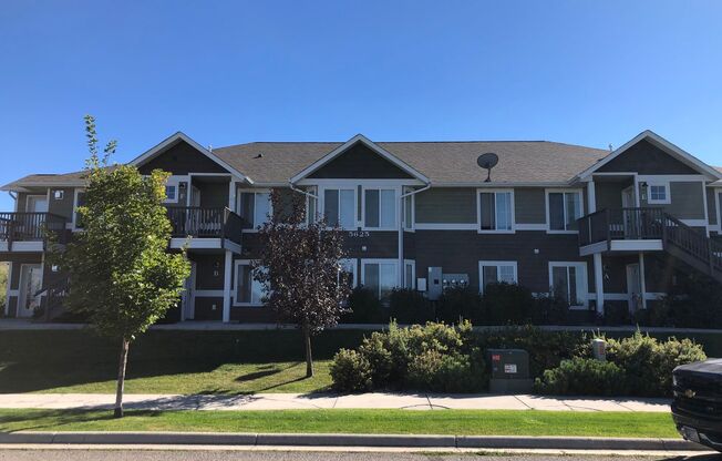 2 beds, 2 baths, $2,400, Unit Unit A