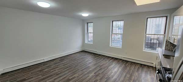 3 beds, 1 bath, $3,606, Unit 2