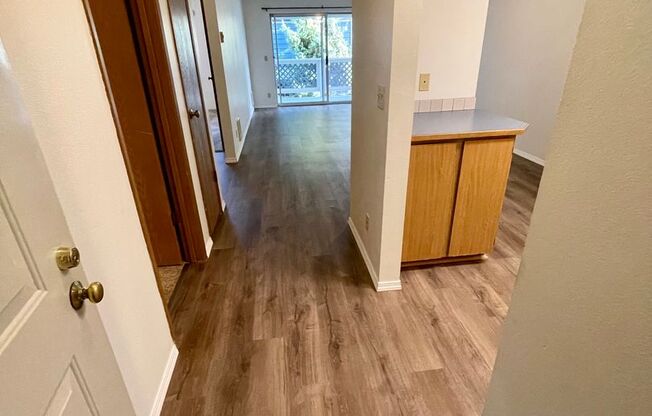 2 beds, 1.5 baths, 900 sqft, $1,600, Unit B301