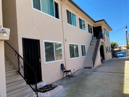 1131 N KENMORE AVE