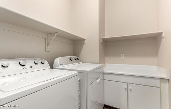 3 beds, 3 baths, 1,641 sqft, $2,150, Unit 1013