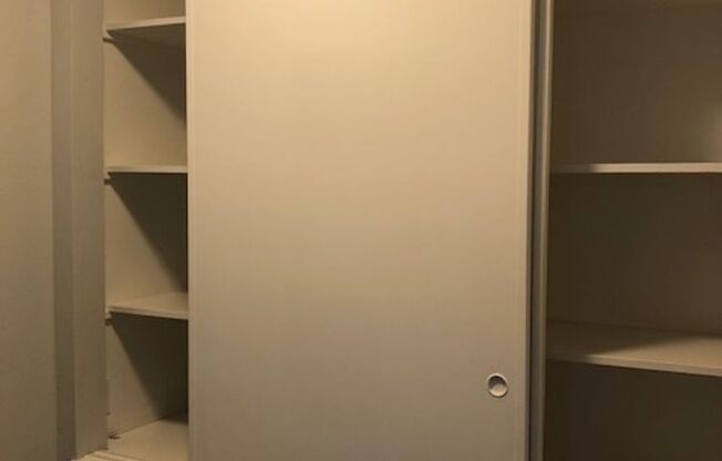 2 beds, 1.5 baths, 1,000 sqft, $3,595, Unit 57