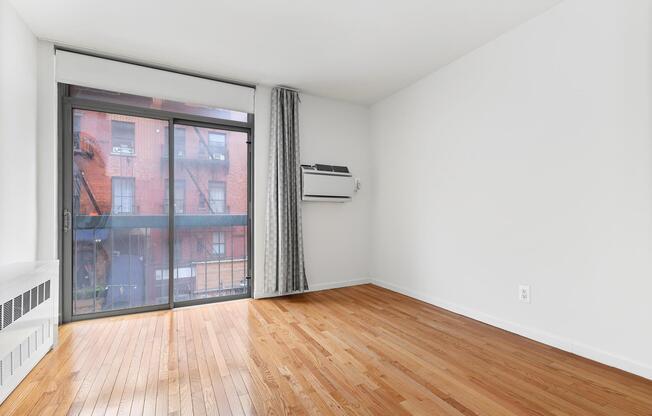 2 beds, 1 bath, $6,895, Unit 1T