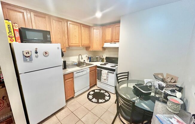 2 beds, 1 bath, 768 sqft, $2,350, Unit 101