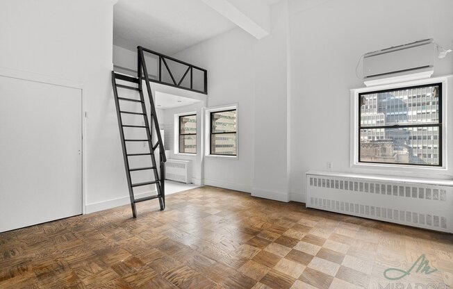 1 bed, 1 bath, $4,200, Unit 12B