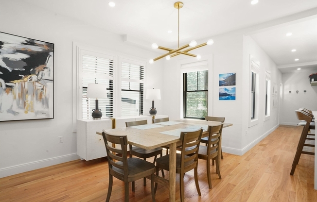 4 FAIRLEE ST
