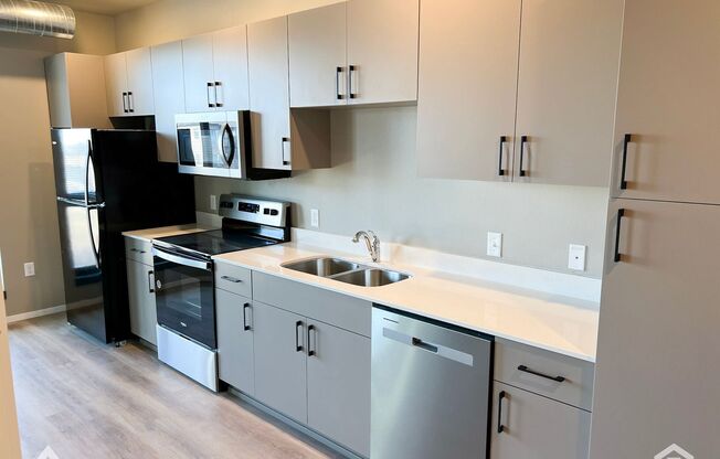 Studio, 1 bath, 567 sqft, $895, Unit 5521-5320