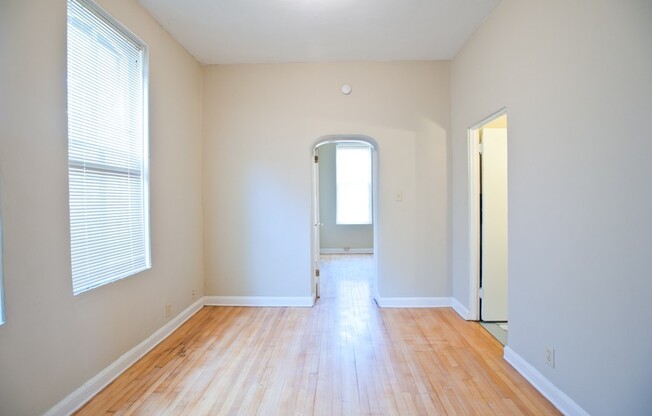 $1245 – 1 BR, 1 BA, Heat, HWF, 15 ft Ceilings- 1665 N Humboldt
