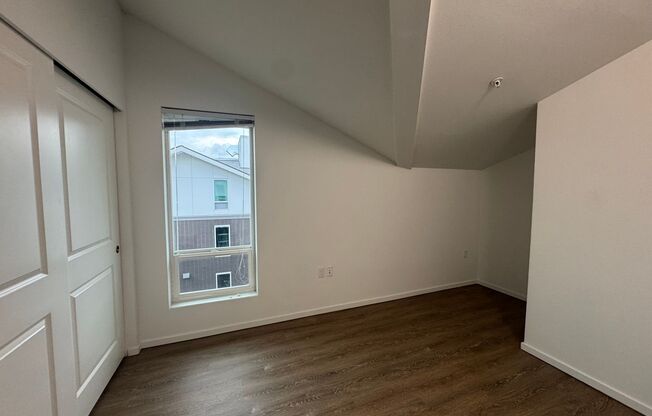 2 beds, 2 baths, 940 sqft, $2,950, Unit 2504-A