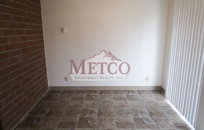 2 beds, 1 bath, 924 sqft, $1,495, Unit 862