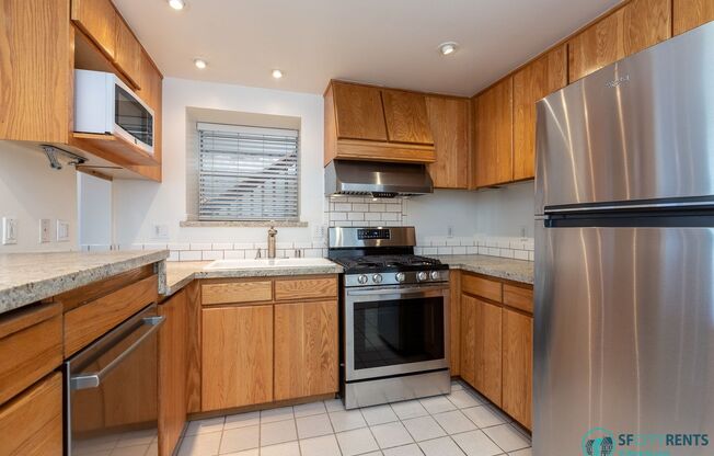 2 beds, 1 bath, $4,600, Unit 361 Collingwood St.