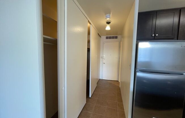 Studio, 1 bath, 360 sqft, $1,050, Unit 309