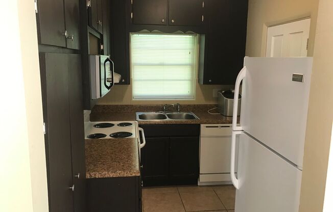 2 beds, 1 bath, $1,440