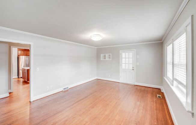 3 beds, 2 baths, 1,613 sqft, $2,900, Unit Unit 1