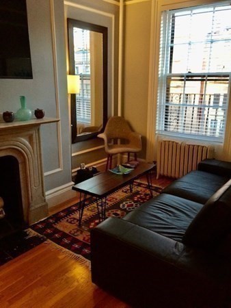 1 bed, 1 bath, 413 sqft, $3,000, Unit 7