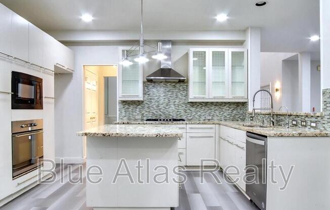2420 ELM LEAF LN