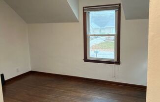 2 beds, 1 bath, 800 sqft, $1,200, Unit 1081 1/2 Cherry St