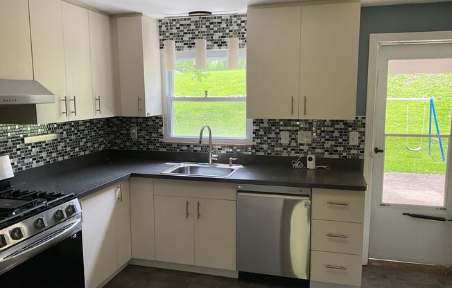 3 Bedroom - Peaceful Living Just Minutes from the City
