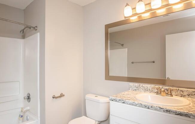 3 beds, 2 baths, 1,096 sqft, $1,550
