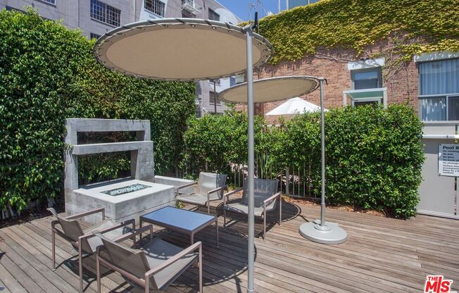 1 bed, 1 bath, 980 sqft, $3,400, Unit 114