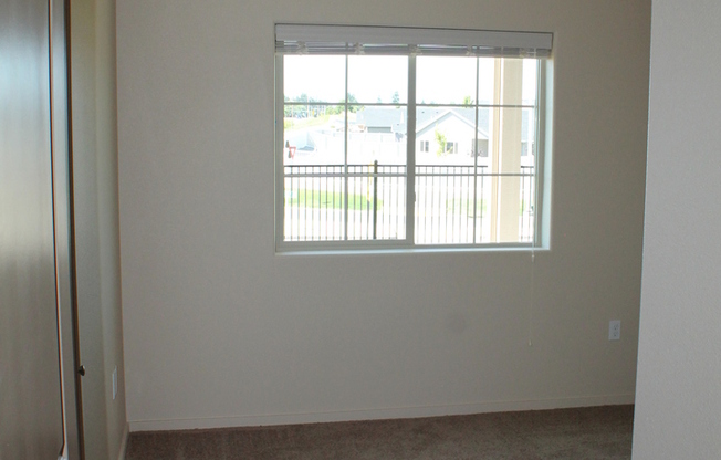 3 beds, 2 baths, 1,197 sqft, $1,695, Unit Unit # 208