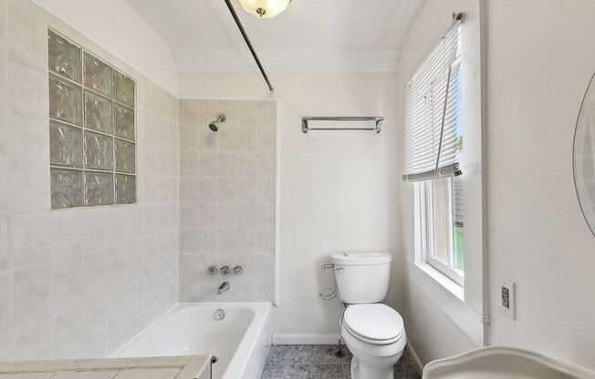 Precious Marigny Cottage! Must See!