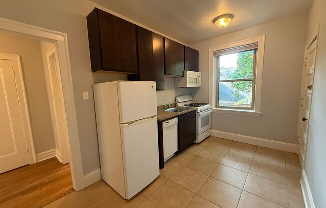 1 bed, 1 bath, 535 sqft, $1,645, Unit 2247-47-2K