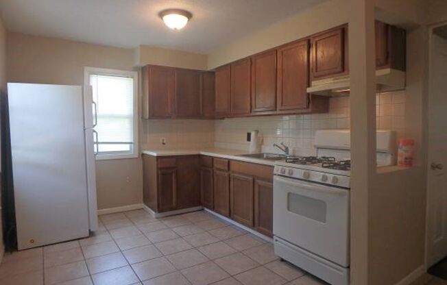 2 beds, 1 bath, $850