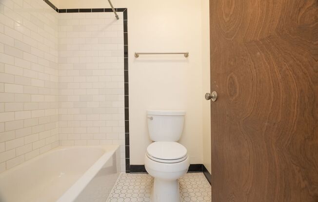1 bed, 1 bath, 557 sqft, $1,325, Unit 107