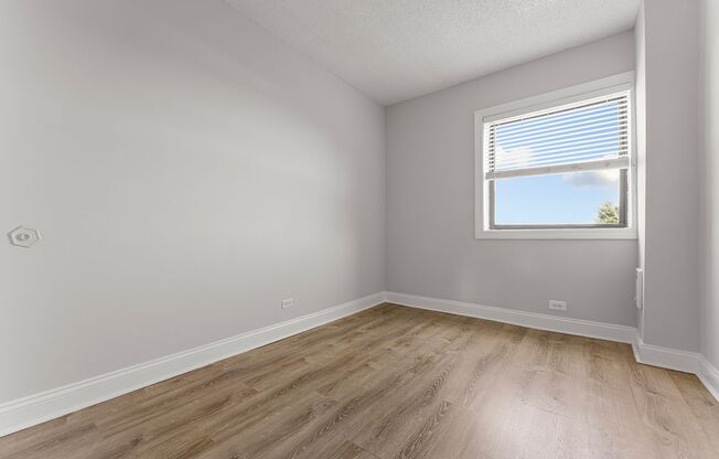 2 beds, 1 bath, 793 sqft, $2,550, Unit 403