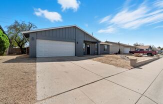 Beautiful Glendale Home With Pool!