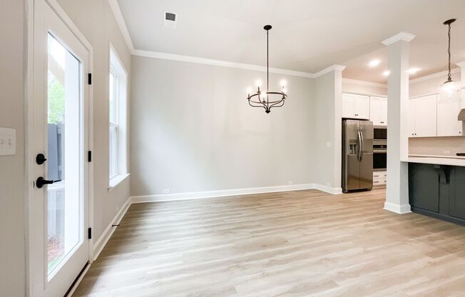 3 beds, 2.5 baths, $2,800