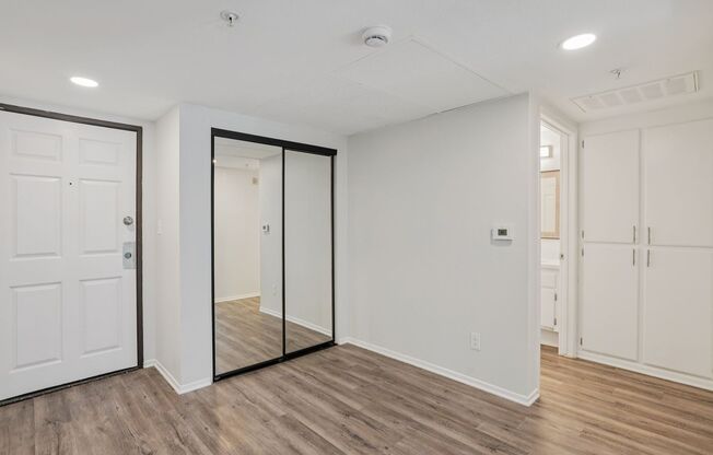 1 bed, 1 bath, 700 sqft, $1,748, Unit 120
