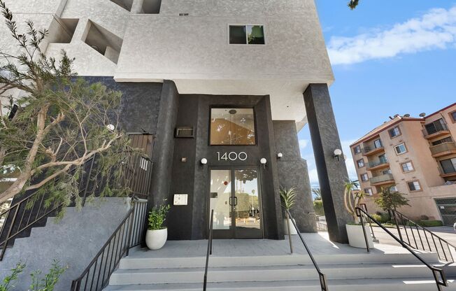 1400 Venice Blvd