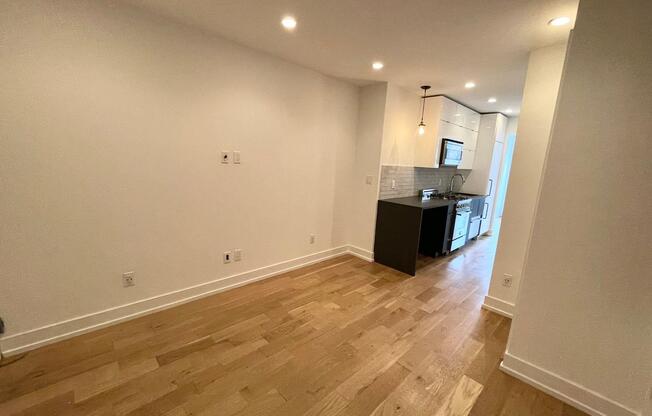 2 beds, 1 bath, $3,610, Unit 14