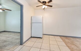 2 beds, 1 bath, $1,025, Unit 20