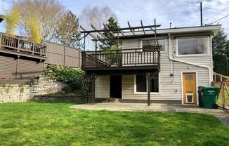 6621 Holly PL SW.