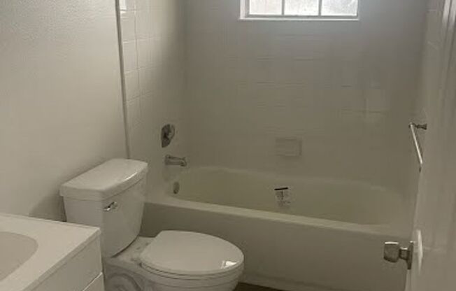 3 beds, 2 baths, $1,695