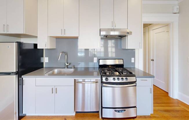 327 9 AVE