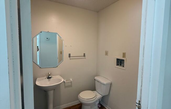 2 beds, 1.5 baths, $1,400