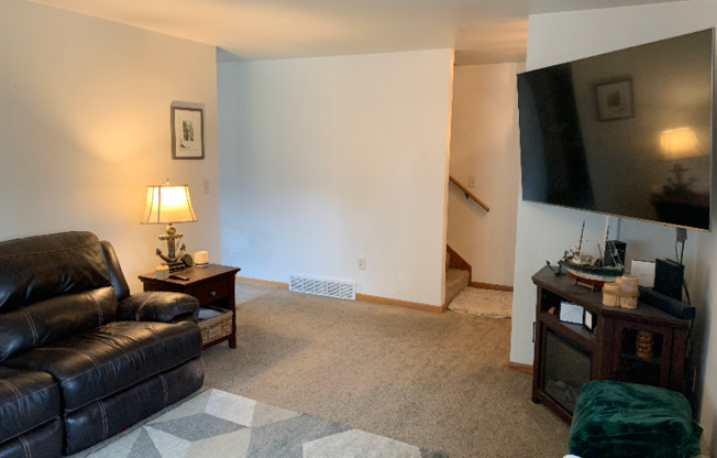 230 JOELLEN DR