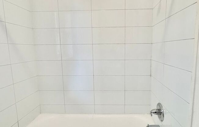 1 bed, 1 bath, 500 sqft, $895, Unit K-01