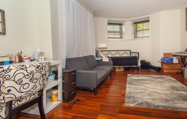 1064 Beacon St Apt B