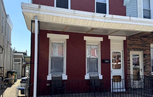 3Bedroom 1Bathroom home in Bridesburg Available now!
