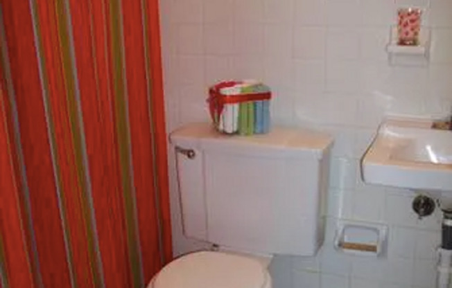 Studio, 1 bath, 290 sqft, $822, Unit 700-03