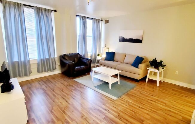 1 bed, 1 bath, 637 sqft, $2,000, Unit #605