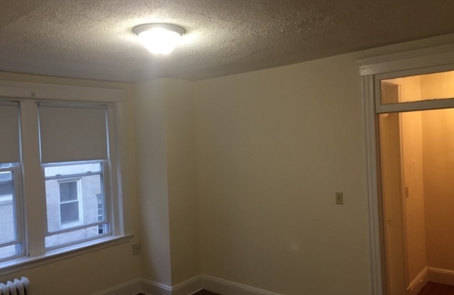 Studio, 1 bath, 361 sqft, $2,100, Unit 01-026