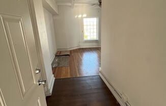 1 bed, 1 bath, $695, Unit 12